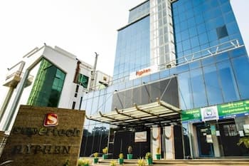 Hyphen Hotel Noida - Main