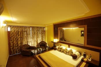 Glacier Resort - Main
