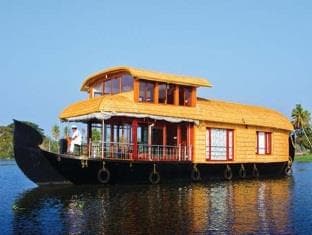 Benbow Houseboat - Main